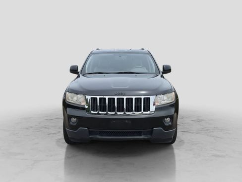 Used 2011 Jeep Grand Cherokee Laredo AWD/4WD image 3