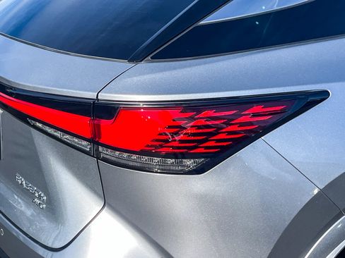 Used 2024 Lexus RX 350 w/ Convenience Package image 8