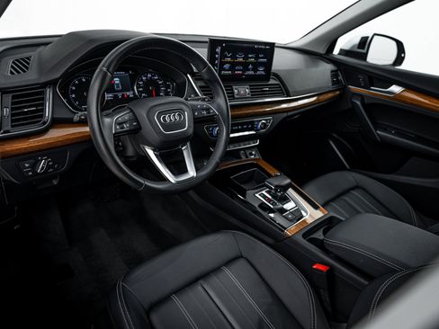 Certified 2023 Audi Q5 2.0T Premium w/ Convenience Package AWD/4WD image 8