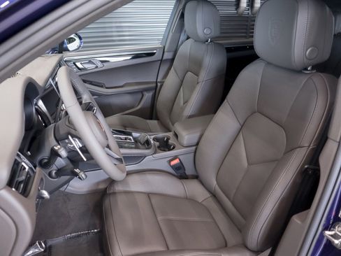 New 2026 Porsche Macan image 5