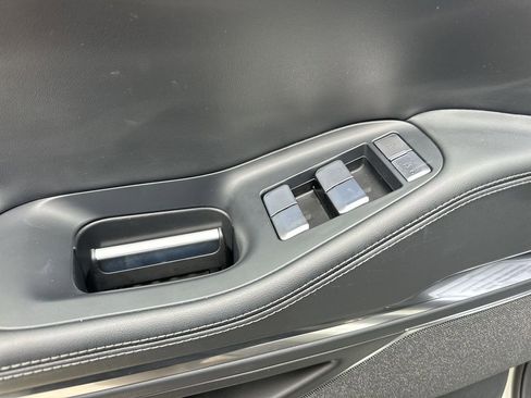 New 2025 Lincoln Navigator L Reserve AWD/4WD image 13