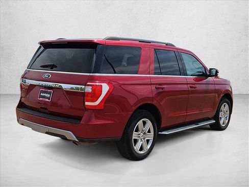 Used 2018 Ford Expedition XLT w/ Equipment Group 202A AWD/4WD image 5