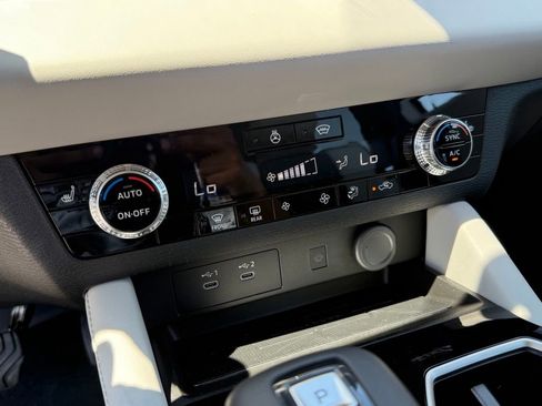 New 2026 Mitsubishi Outlander SE AWD/4WD image 24