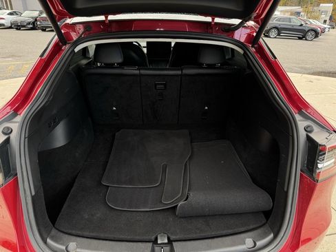 Used 2022 Tesla Model Y Performance image 12