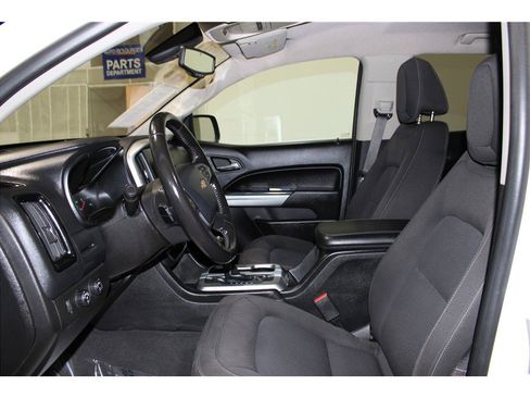 Used 2021 Chevrolet Colorado LT w/ LT Convenience Package image 10