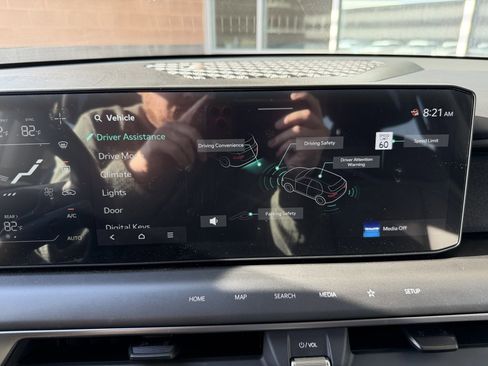 Used 2024 Kia EV9 Wind image 21