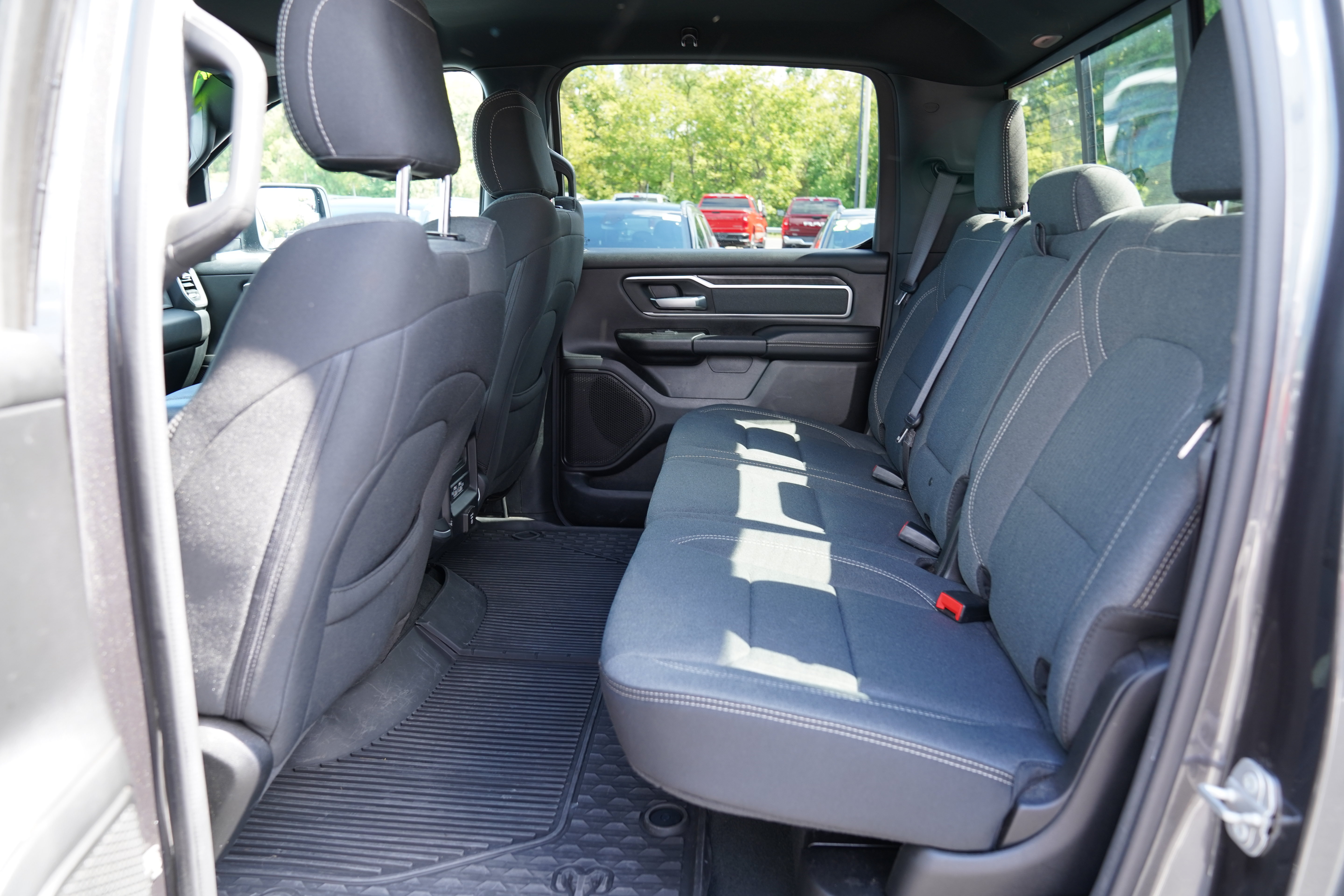 Used 2022 RAM 1500 Big Horn AWD/4WD image 5