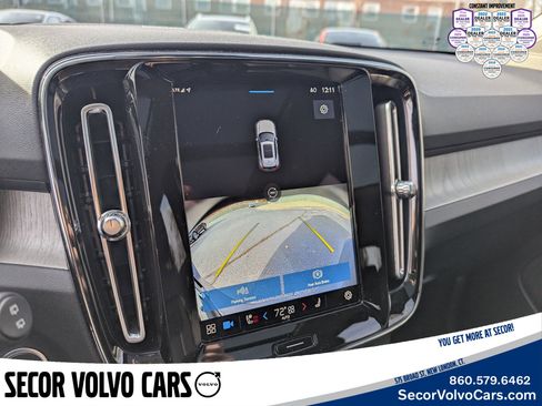 Certified 2023 Volvo XC40 B5 Ultimate w/ Protection Package Premier image 18