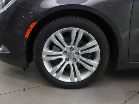 Used 2015 Chrysler 200 Limited w/ Convenience Group image 25