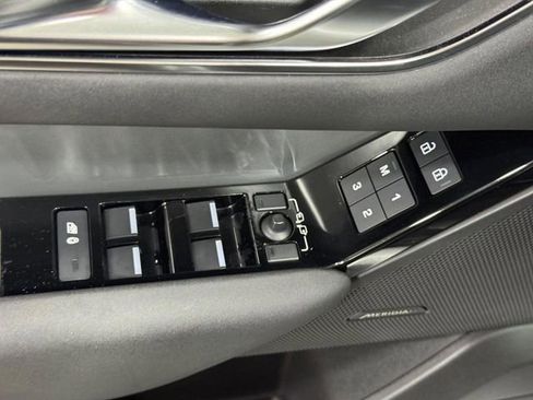 Used 2024 Land Rover Range Rover Velar S AWD/4WD image 18