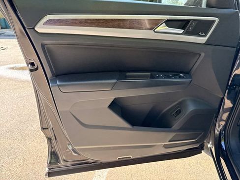 Used 2018 Volkswagen Atlas SEL Premium AWD/4WD image 15