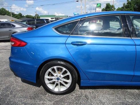 Used 2019 Ford Fusion SE FWD image 13