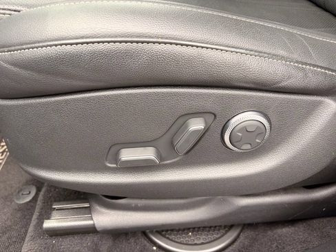 Used 2022 Genesis GV80 2.5T w/ Advanced Package 03 RWD image 11