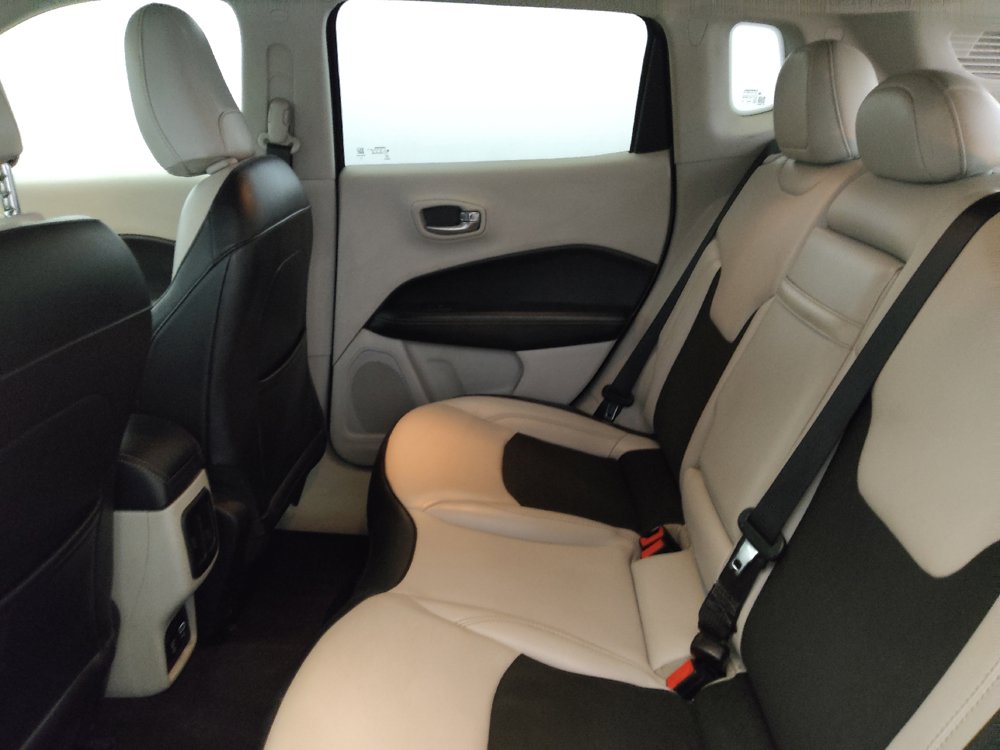 Used 2019 Jeep Compass Latitude FWD image 18
