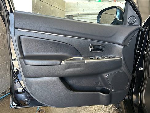 Used 2022 Mitsubishi Outlander Sport SE image 17