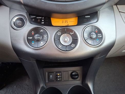 Used 2011 Toyota RAV4 Limited image 16