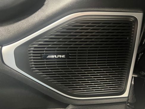 Used 2022 Jeep Wagoneer Series III w/ Flexible Seating Group image 17