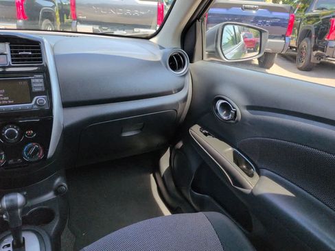 Used 2017 Nissan Versa SV w/ SV Special Edition Package FWD image 16