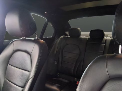 Used 2018 Mercedes-Benz C 300 4MATIC Sedan w/ Premium Package image 16