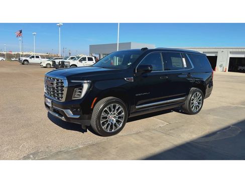 New 2026 GMC Yukon Denali w/ Sun & Power Step Package image 4