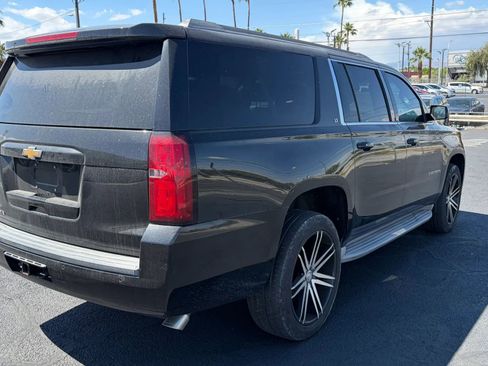 Used 2015 Chevrolet Suburban LT w/ Luxury Package RWD image 5