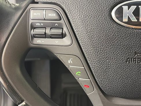 Used 2015 Kia Forte EX image 17