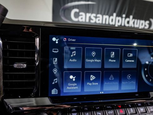 Used 2025 Chevrolet Silverado 2500 ZR2 w/ Technology Package image 27