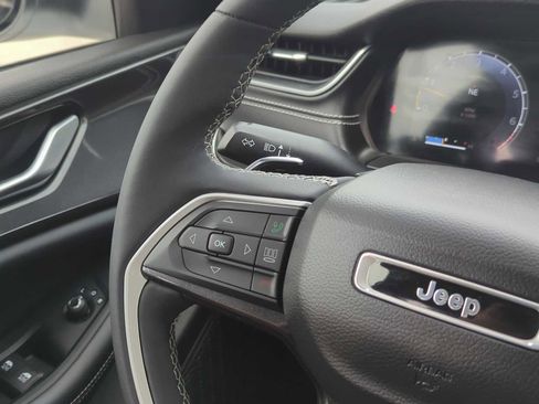 Used 2023 Jeep Grand Cherokee L Laredo w/ Luxury Tech Group I AWD/4WD image 19