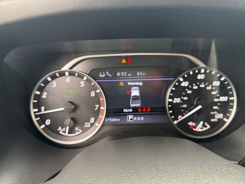 Used 2024 Nissan Titan SV w/ SV Convenience Package image 14