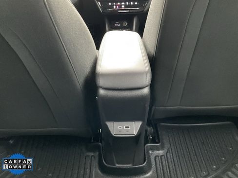 Used 2023 Chevrolet Bolt EUV LT image 34
