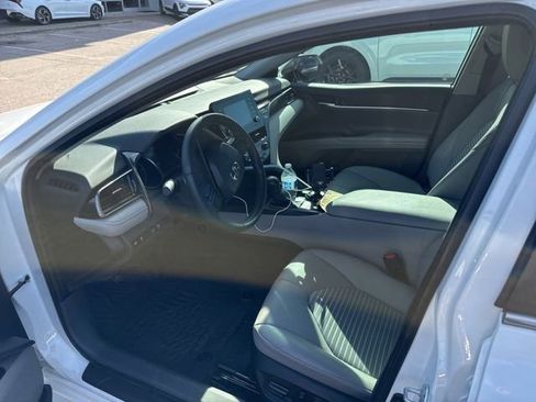 Used 2023 Toyota Camry SE w/ Convenience Package image 39