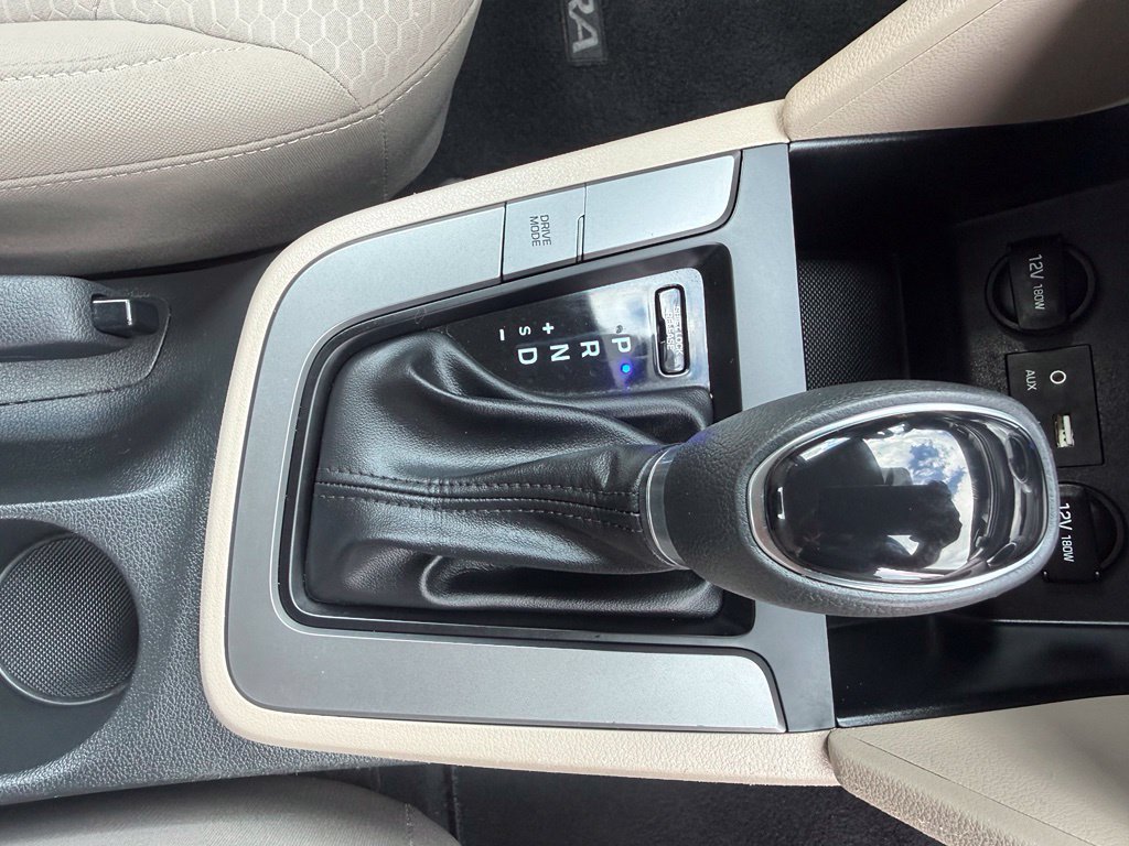 Used 2019 Hyundai Elantra SE FWD image 54