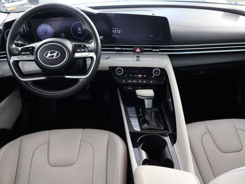 Used 2024 Hyundai Elantra Limited FWD image 2