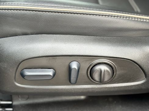 Used 2023 GMC Acadia Denali w/ Denali Ultimate Package image 22