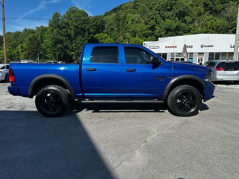Used 2019 RAM 1500 Express w/ Express Value Package AWD/4WD image 2