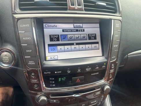 Used 2011 Lexus IS 250C w/ Luxury Pkg RWD image 8