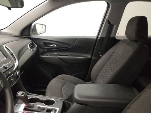 Used 2021 Chevrolet Equinox LT image 17