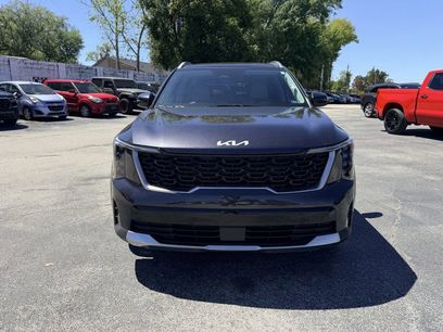 Certified 2025 Kia Sorento S w/ Panoramic Sunroof Package