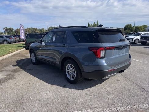 Used 2026 Ford Explorer Active w/ Active Comfort Package RWD image 7