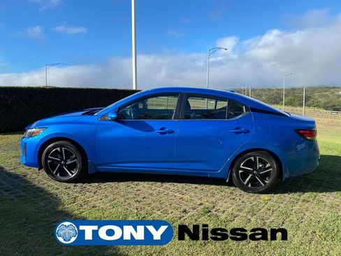 Used 2025 Nissan Sentra SV FWD image 4