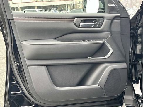 New 2026 Nissan Armada Platinum image 14