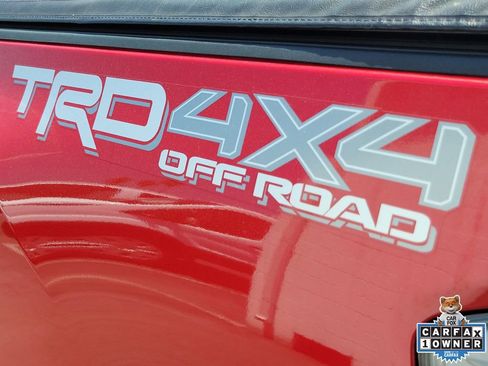 Used 2023 Toyota Tacoma TRD Off-Road w/ Technology Package AWD/4WD image 8