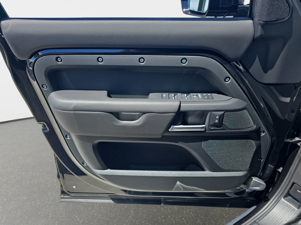 New 2026 Land Rover Defender 110 S AWD/4WD image 27