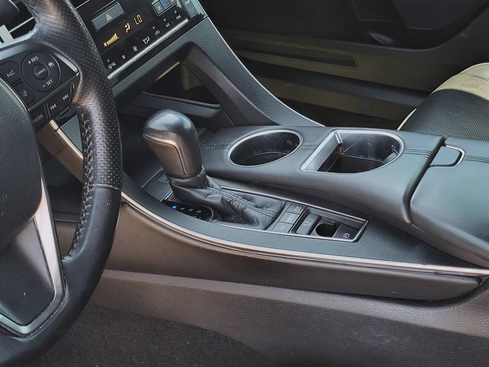Used 2021 Toyota Avalon Touring w/ Advanced Safety Package FWD image 21