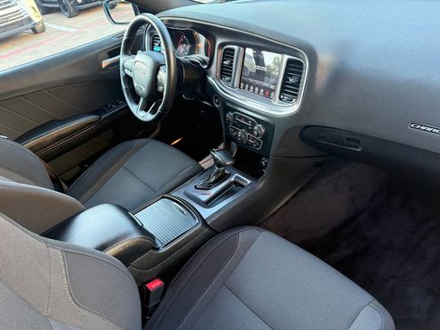 Used 2017 Dodge Charger R/T w/ Blacktop Package image 15