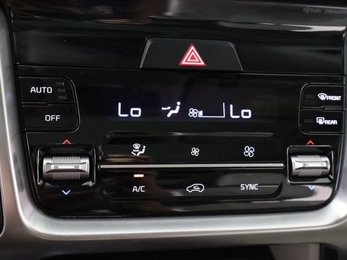 Used 2023 Kia Sorento S w/ Panoramic Sunroof Package FWD image 51