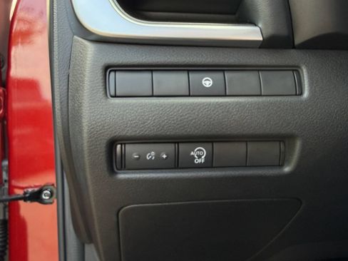 Used 2023 Nissan Rogue SV AWD/4WD image 23