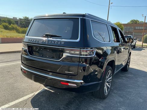 Used 2024 Jeep Grand Wagoneer Series III AWD/4WD image 6