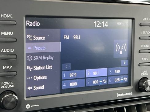 Used 2021 Toyota RAV4 XLE w/ Convenience Package FWD image 20