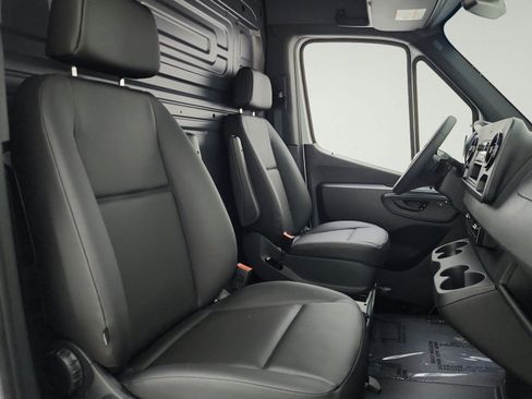 New 2025 Mercedes-Benz Sprinter 2500 image 19